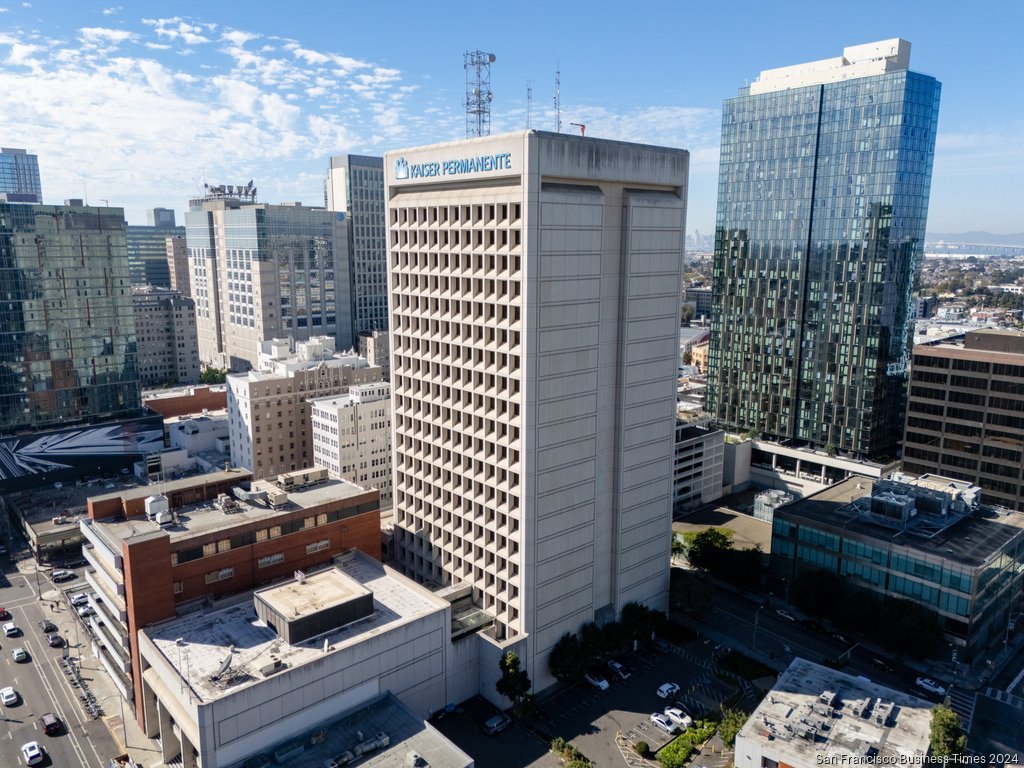 1950 Franklin and the Uptown Oakland skyline