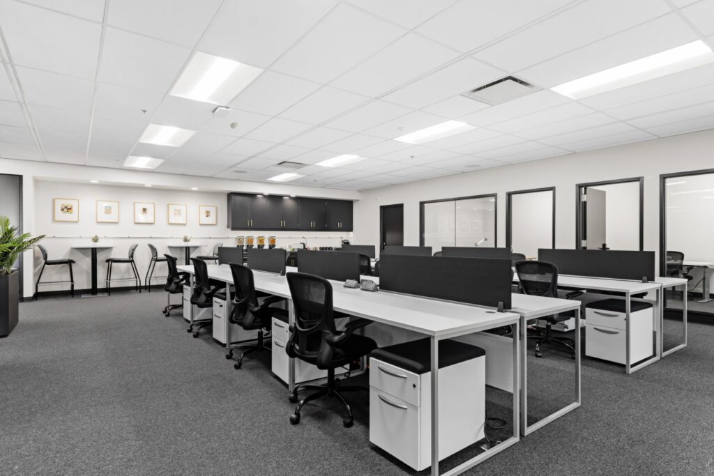 Open workstations at 1950 Franklin in Oakland