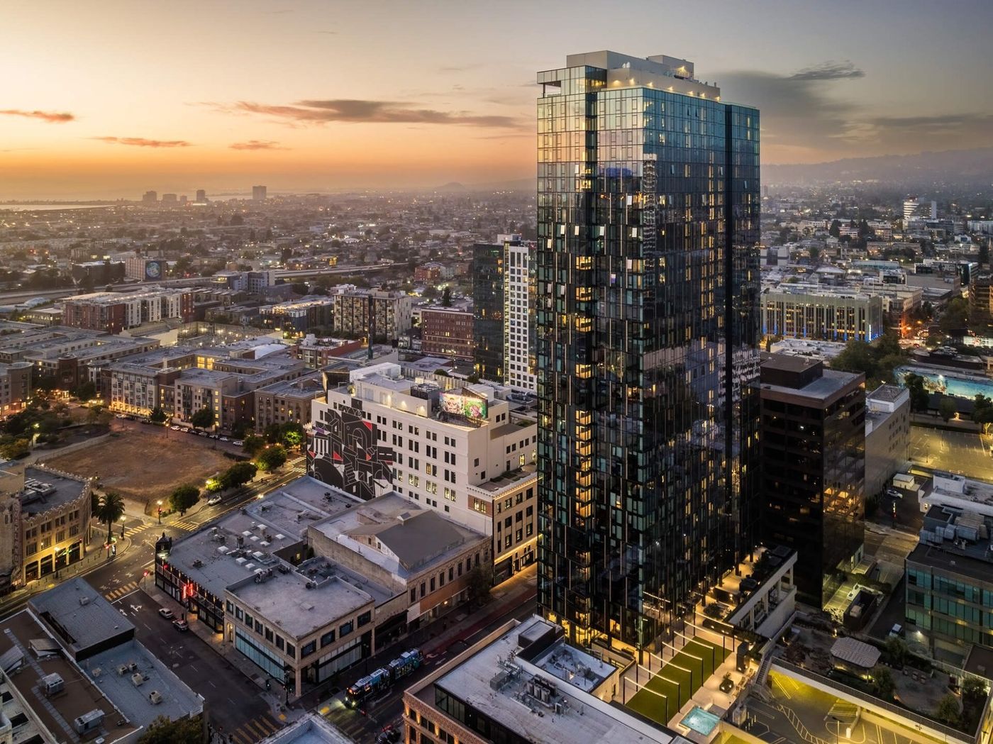 1900 Broadway tower at sunset in downtown Oakland